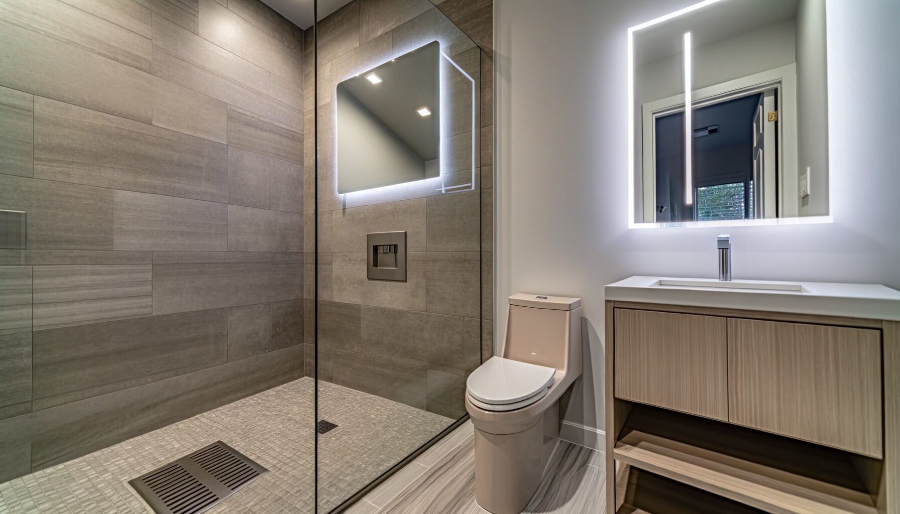 Modern Minimalist Bath - Houston Heights, TX